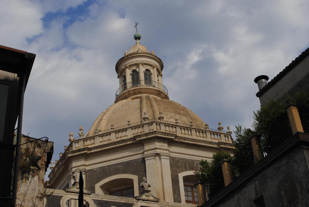B&B Palazzo Sant'Alfano Катания Экстерьер фото